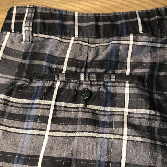 Hurley 4 pocket Shorts 🩳 in Blue and Gray Plaid. - Picture 11 of 17